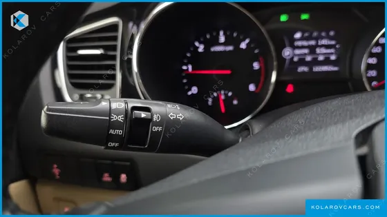 KIA CARNIVAL 9-SEATER NOBLESSE