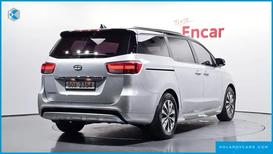 KIA CARNIVAL 9-SEATER LUXURY