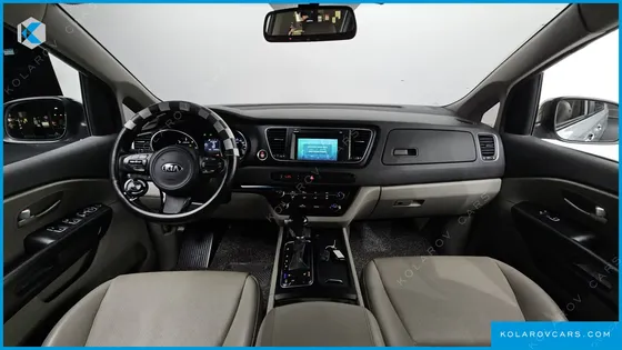 KIA CARNIVAL 9-SEATER LUXURY