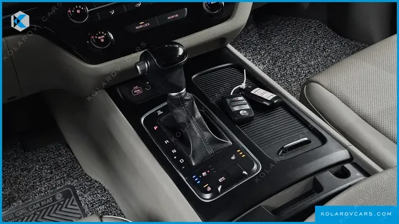 KIA CARNIVAL 9-SEATER LUXURY