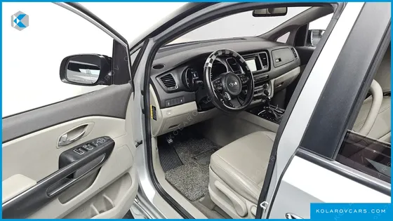KIA CARNIVAL 9-SEATER LUXURY