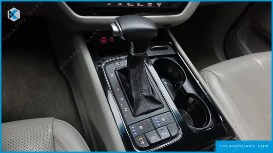 KIA CARNIVAL 9-SEATER NOBLESSE