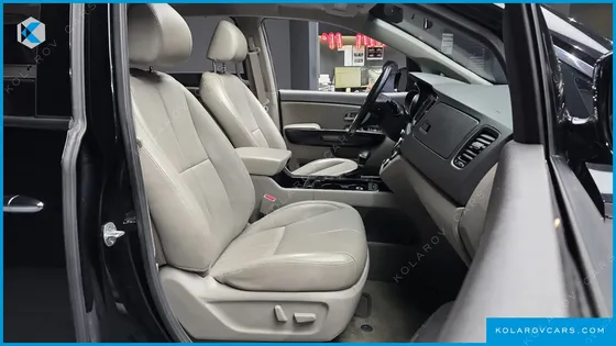 KIA CARNIVAL 9-SEATER NOBLESSE