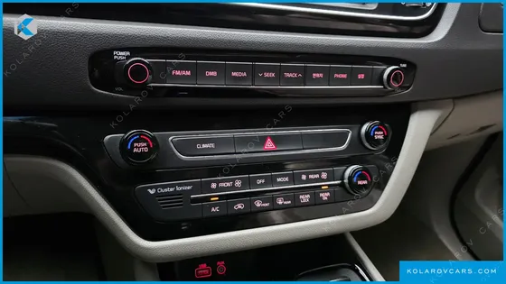 KIA CARNIVAL 9-SEATER NOBLESSE
