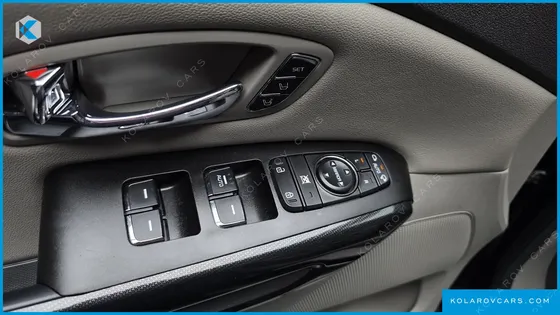 KIA CARNIVAL 9-SEATER NOBLESSE