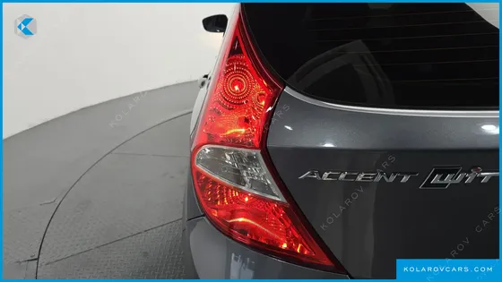 HYUNDAI ACCENT DIESEL WIT 1.6 VGT PREMIUM