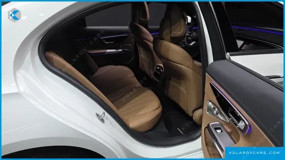 MERCEDES E-CLASS E300 4MATIC AMG LINE