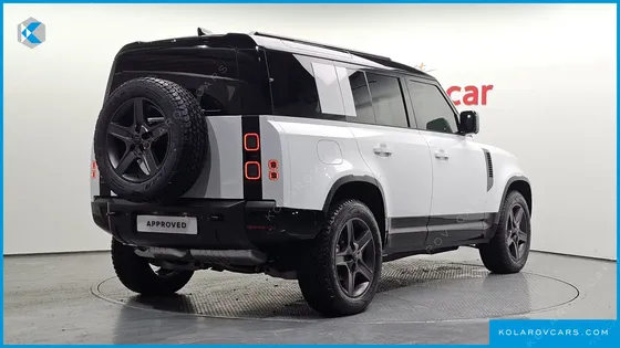 LAND ROVER DEFENDER 110 D250 X-DYNAMIC SE