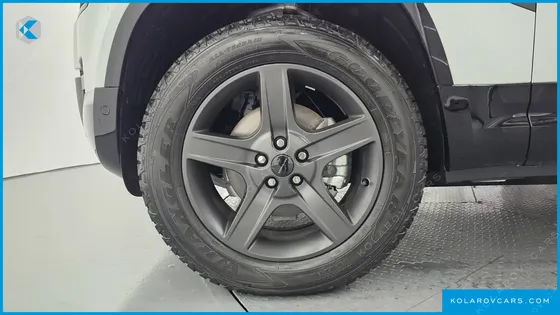 LAND ROVER DEFENDER 110 D250 X-DYNAMIC SE