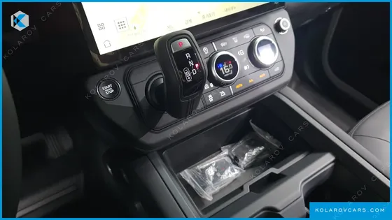 LAND ROVER DEFENDER 110 D250 X-DYNAMIC SE