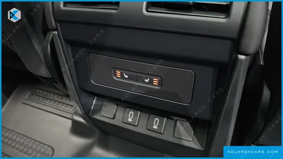 LAND ROVER DEFENDER 110 D250 X-DYNAMIC SE