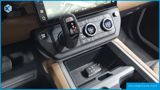 LAND ROVER DEFENDER 130 P400 X-DYNAMIC HSE