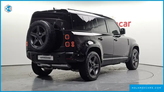 LAND ROVER DEFENDER 110 D250 X-DYNAMIC SE