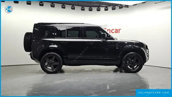 LAND ROVER DEFENDER 110 D250 X-DYNAMIC SE