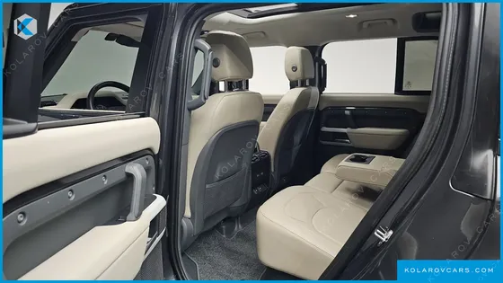LAND ROVER DEFENDER 110 D250 SE