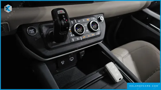 LAND ROVER DEFENDER 110 D250 SE