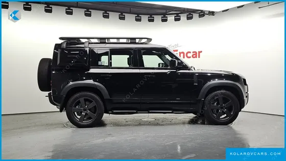 LAND ROVER DEFENDER 110 D300 X-DYNAMIC HSE