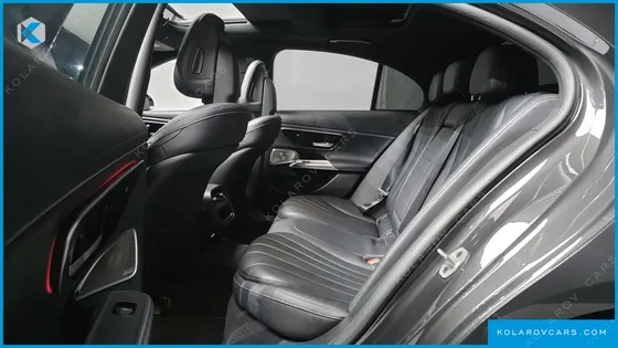MERCEDES E-CLASS E300 4MATIC AMG LINE