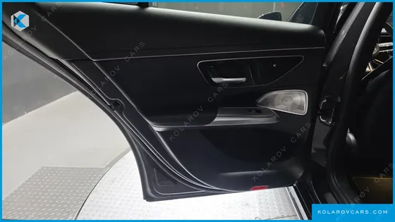 MERCEDES E-CLASS E300 4MATIC AMG LINE