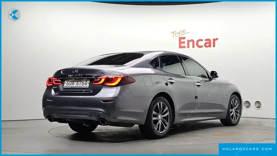 INFINITY Q70 3.7 PREMIUM