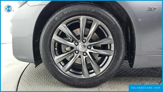 INFINITY Q70 3.7 PREMIUM