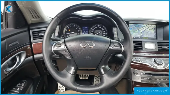 INFINITY Q70 3.7 PREMIUM