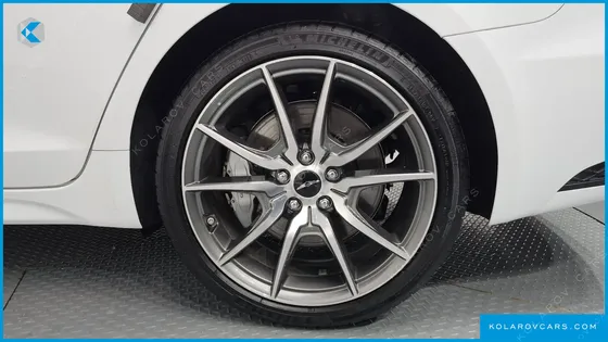 GENESIS G70 GASOLINE 2.5T 2WD