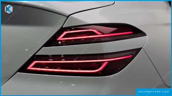 GENESIS G70 GASOLINE 2.5T 2WD