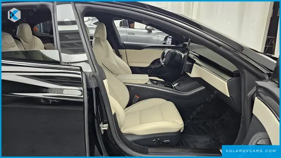 TESLA MODEL S PLAID