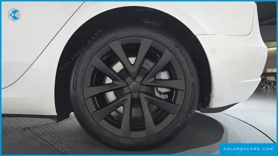 TESLA MODEL 3 RWD