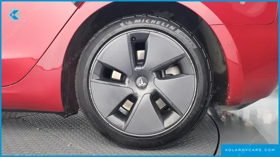 TESLA MODEL 3 LONG RANGE AWD