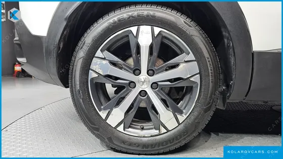 PEUGEOT 3008 1.6 BLUEHDI ALLURE