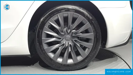 TESLA MODEL 3 RWD