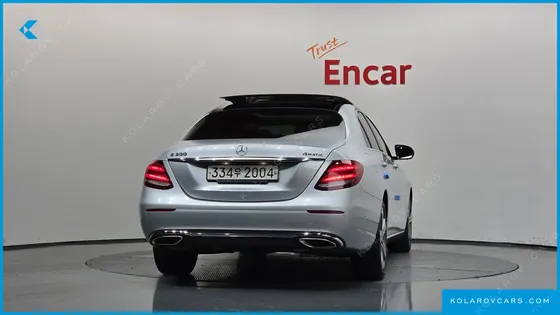 MERCEDES E-CLASS E300 4MATIC AVNATGARDE