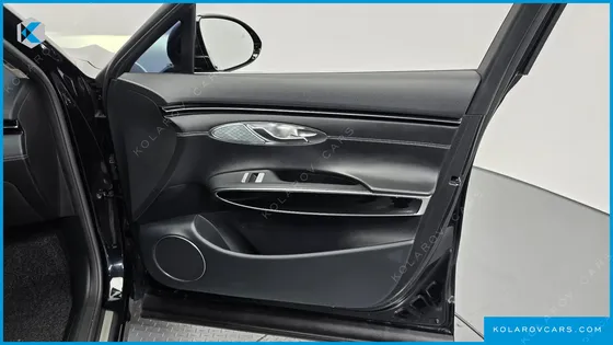 GENESIS GV70 2.5T GASOLINE 2WD