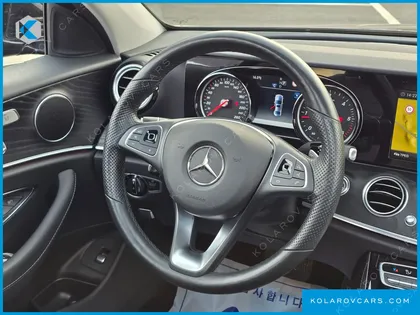 MERCEDES E-CLASS E220D AVANTGARDE