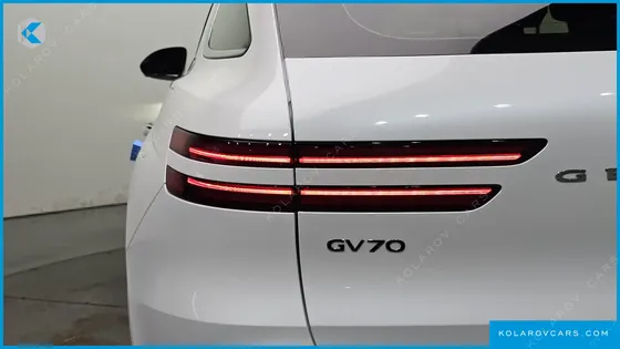 GENESIS GV70 2.5T GASOLINE 2WD