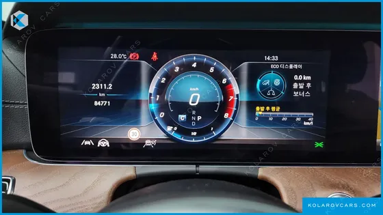 MERCEDES E-CLASS E300 4MATIC EXCLUSIVE