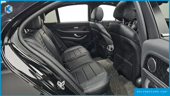 MERCEDES E-CLASS E220D 4MATIC AMG LINE