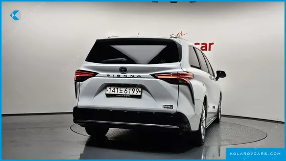TOYOTA SIENNA 2.5 HYBRID 2WD