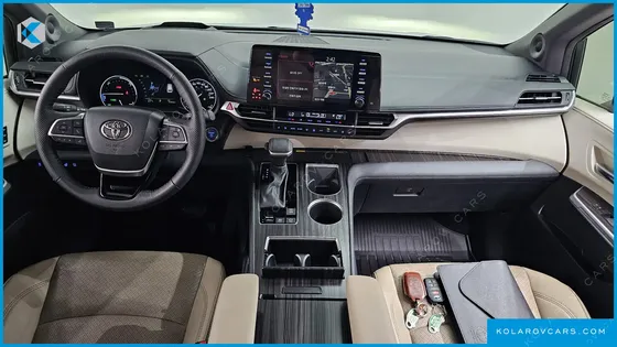 TOYOTA SIENNA 2.5 HYBRID 2WD