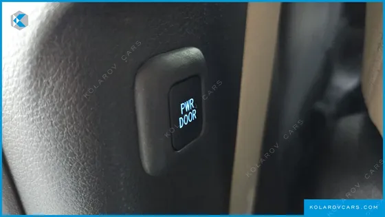 TOYOTA SIENNA 2.5 HYBRID 2WD