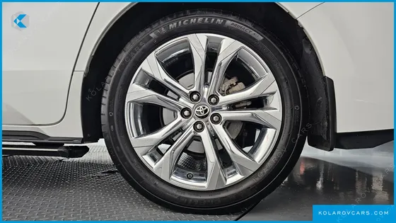TOYOTA SIENNA 2.5 HYBRID 2WD