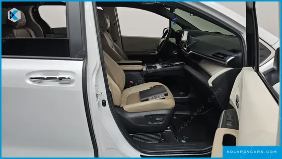 TOYOTA SIENNA 2.5 HYBRID 2WD
