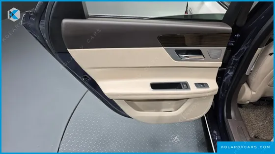 JAGUAR XF 20D PORTFOLIO AWD