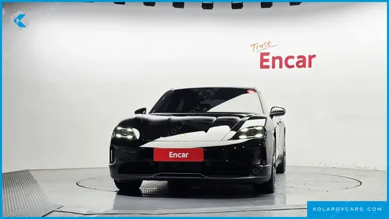 PORSCHE TAYCAN BASE 4