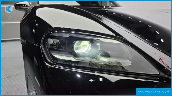 PORSCHE TAYCAN BASE 4