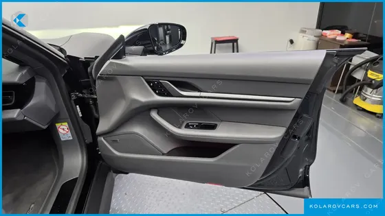PORSCHE TAYCAN BASE 4