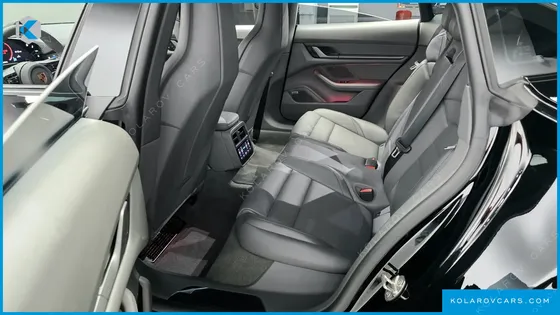 PORSCHE TAYCAN BASE 4