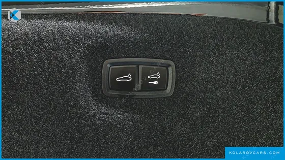 PORSCHE TAYCAN BASE 4